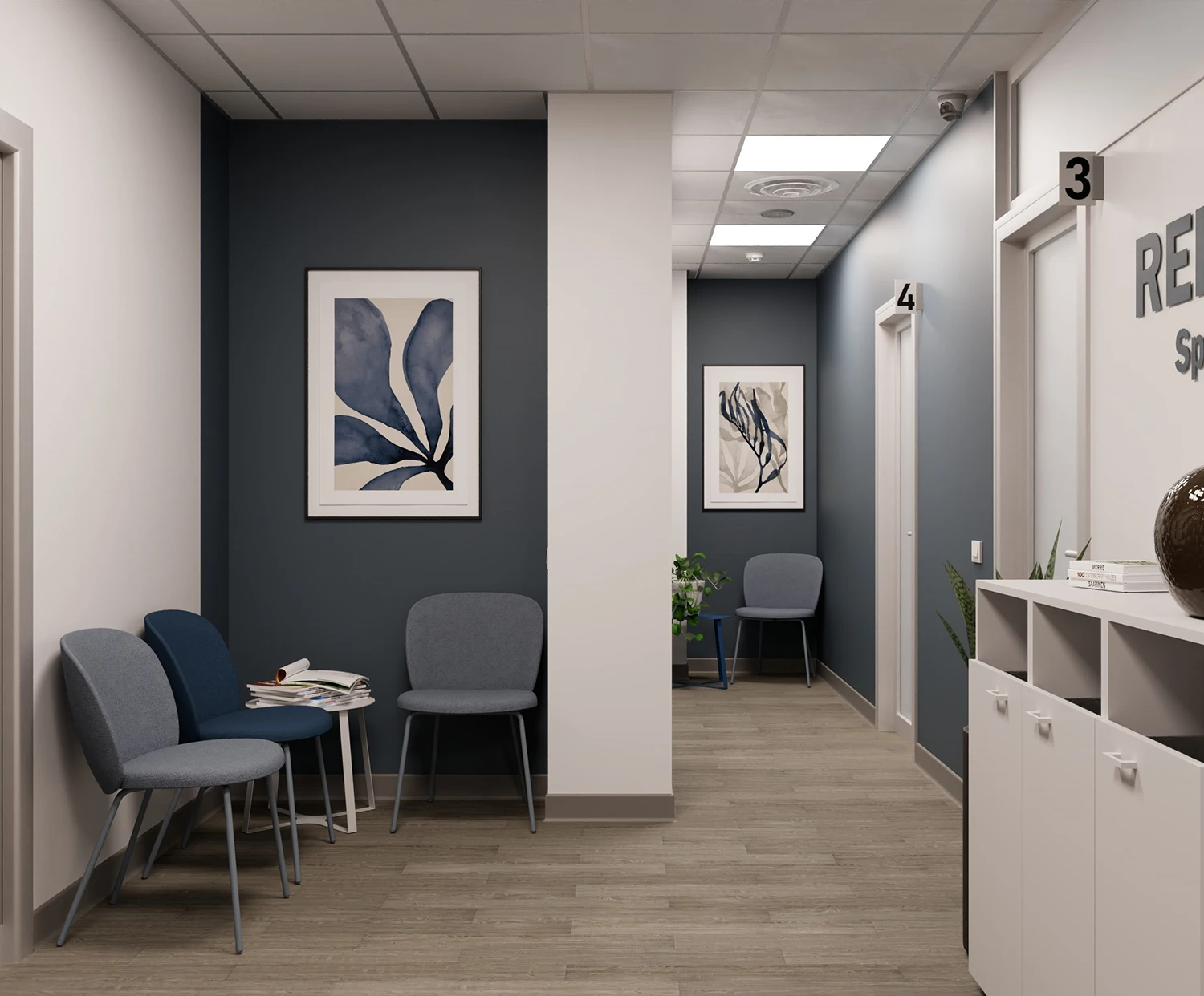 Zona d'attesa con parete blu e sedute grigio azzurro - Arredamento studio medico - Giallo Pastello Interior Design