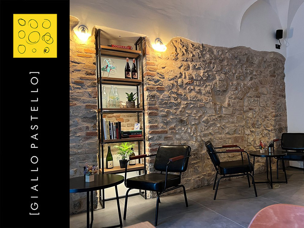 Arredo bar - Colori caldi - Giallo Pastello Interior Design Brescia Bergamo Milano