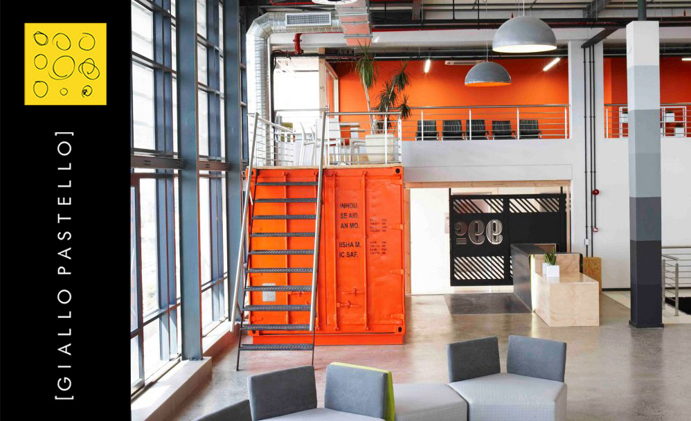 Ufficio moderno arancione e giallo - Arredo Ufficio - Giallo Pastello Interior Design Brescia