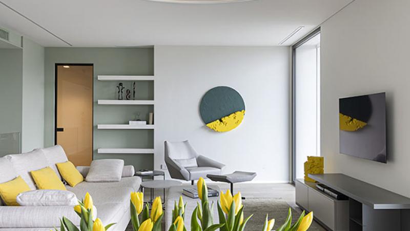 Dentro Casa: Affascinanti Prospettive - Giallo Pastello Interior Design Brescia