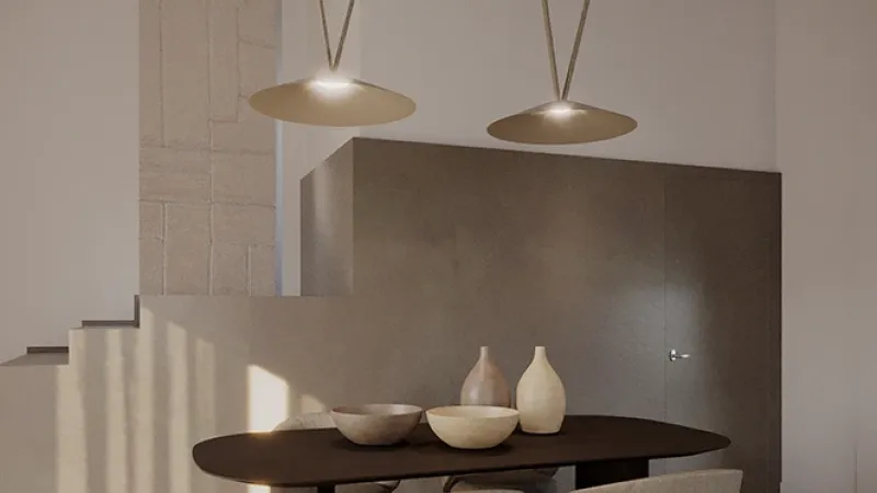 Restyling Living: Stile Japandi, parete decorata con camino e tv - Giallo Pastello Interior Design