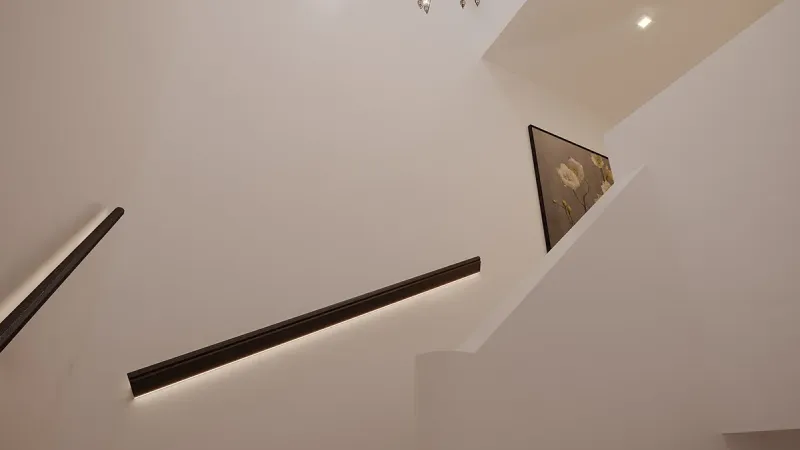 Casa sul Lago di Garda: ristrutturazione completa di una residenza vista lago - Scale - Giallo Pastello